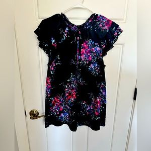 Women’s black and floral top